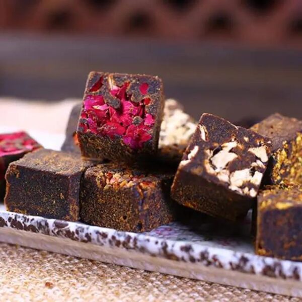 Premium Brown Sugar Cubes with Flowers & FruitRose